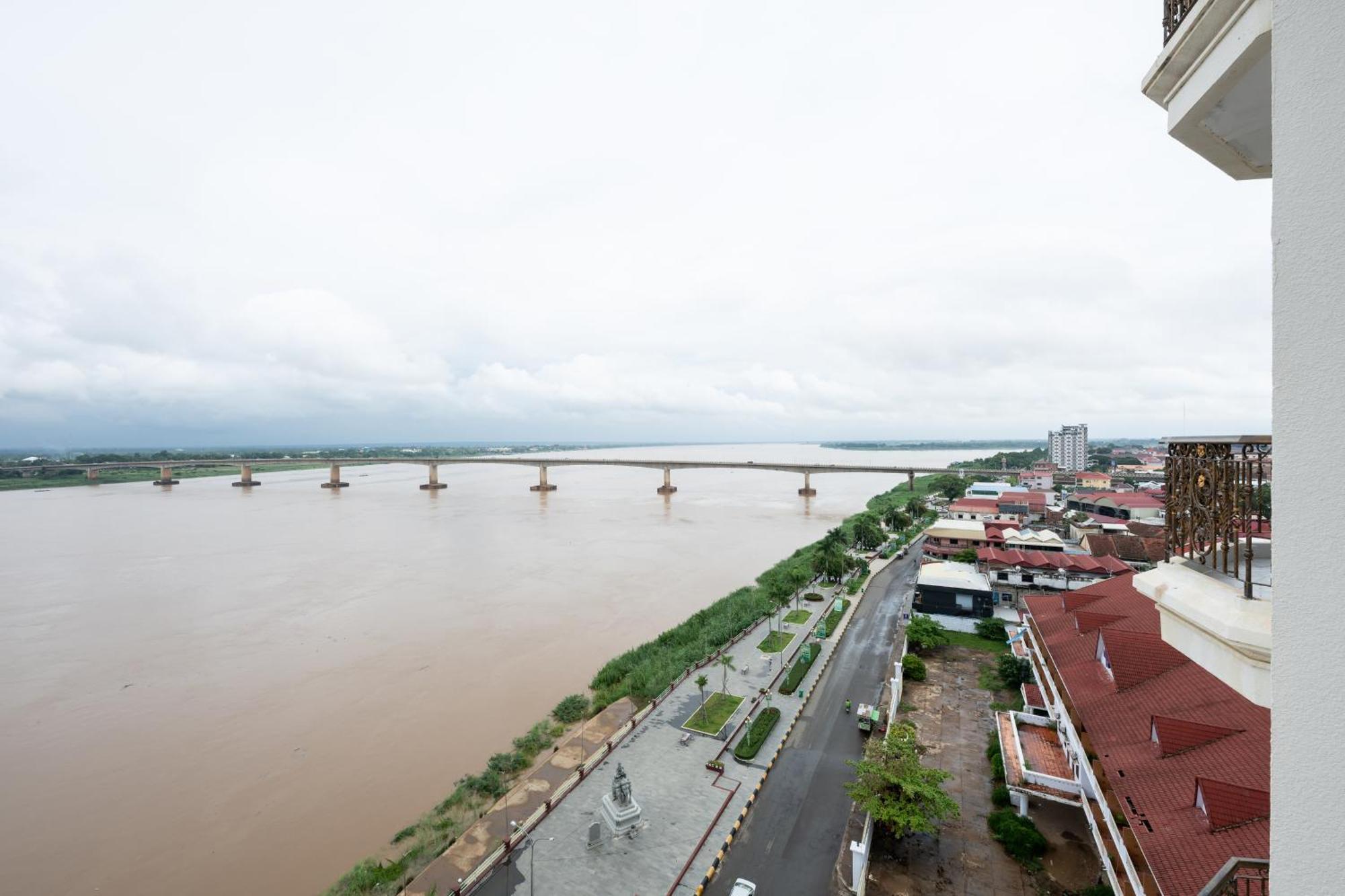 Lbn Asian Hotel Kampong Cham Exterior foto